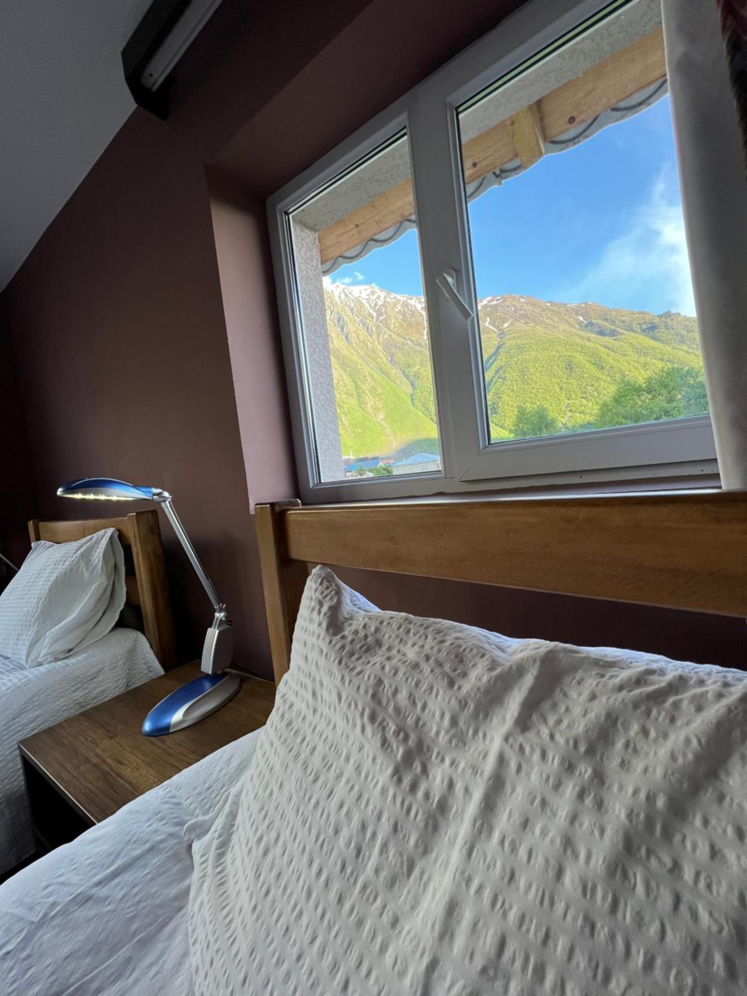 Guest House 15 Kazbegi Esterno foto