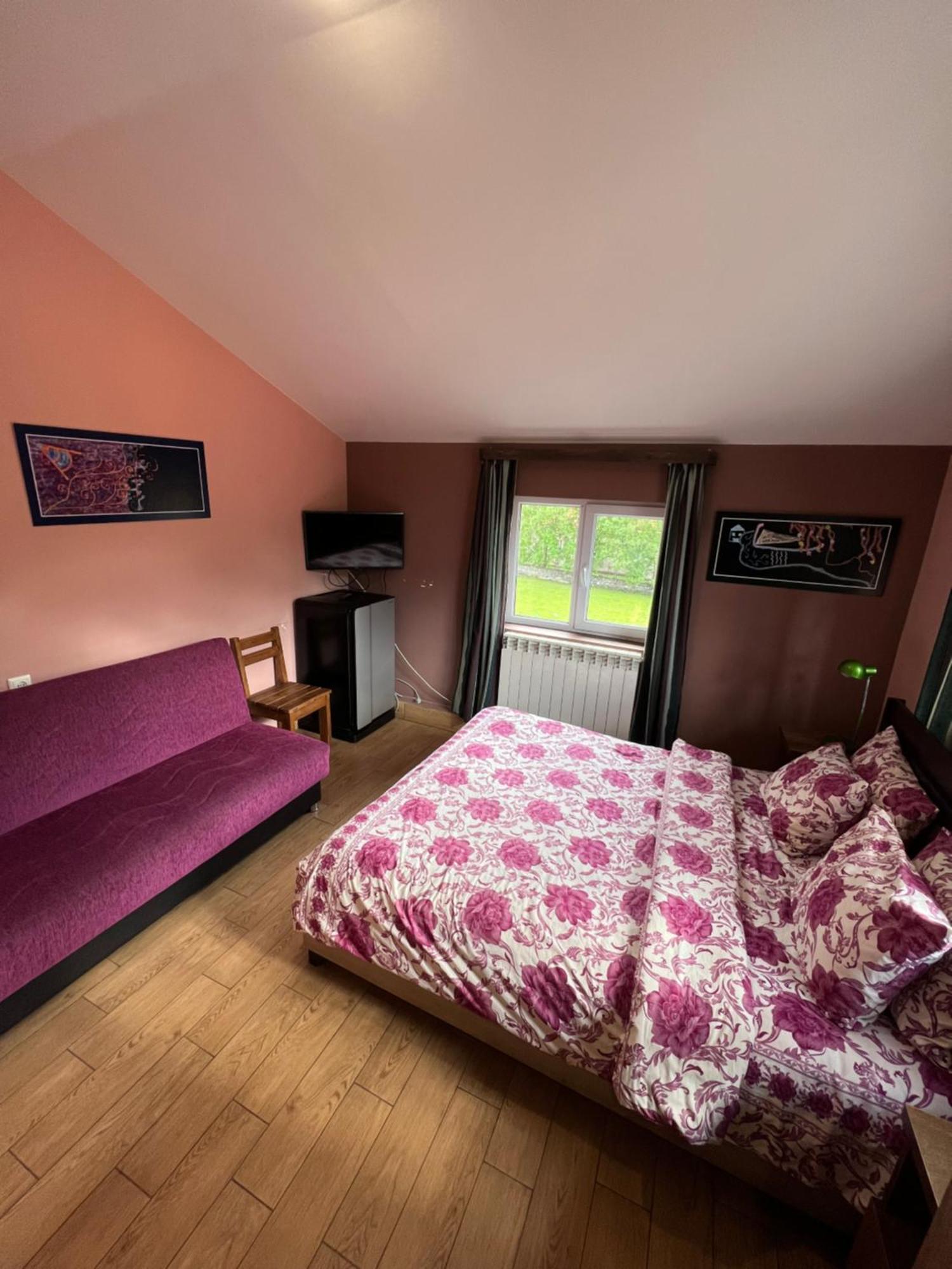 Guest House 15 Kazbegi Esterno foto