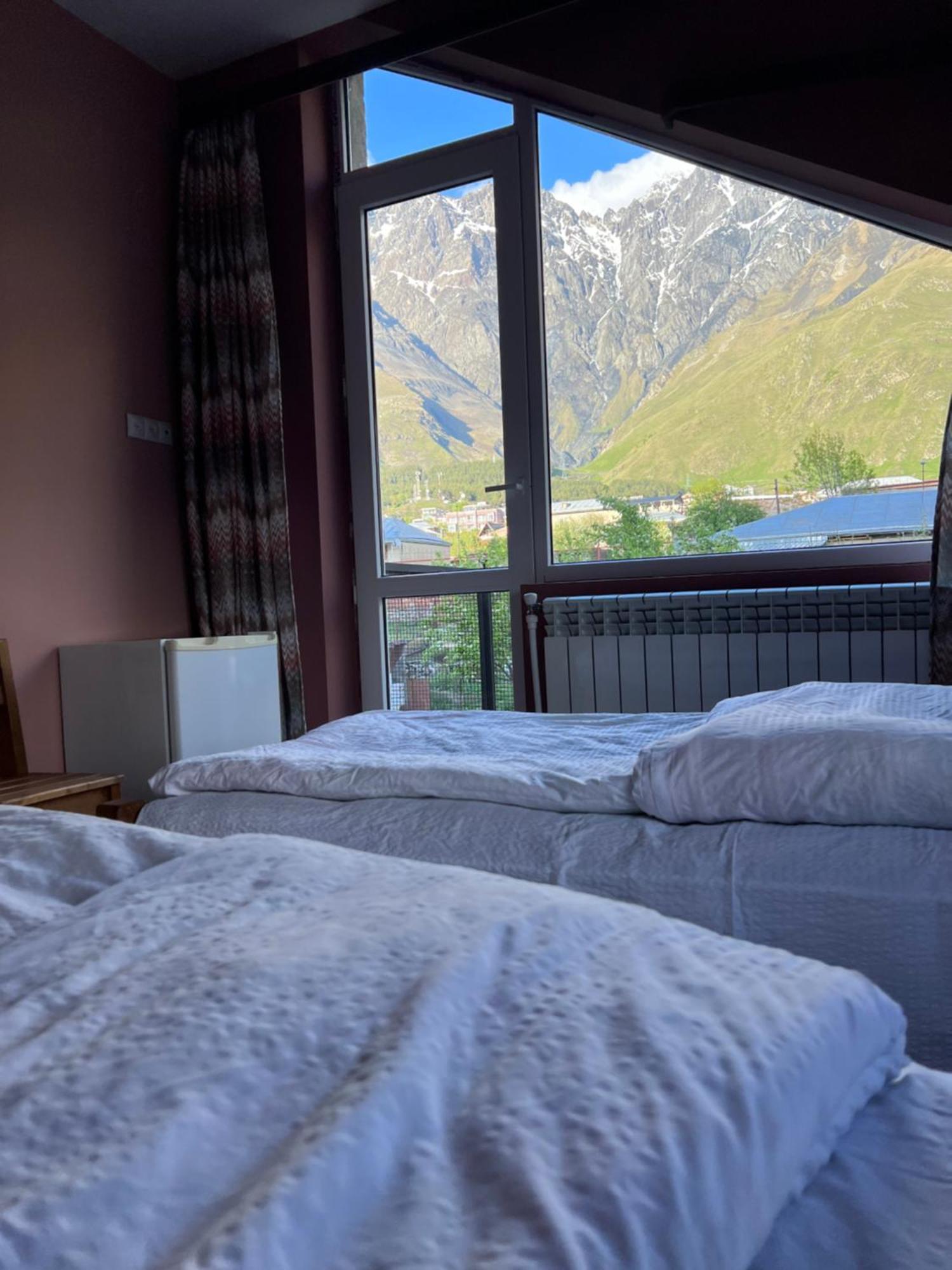 Guest House 15 Kazbegi Esterno foto