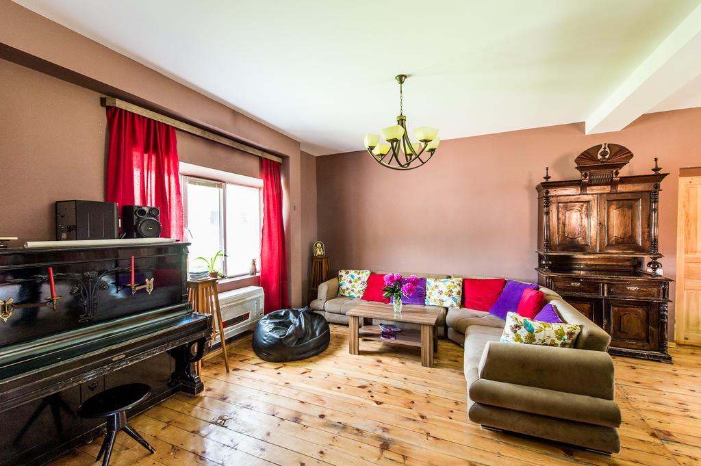 Guest House 15 Kazbegi Esterno foto