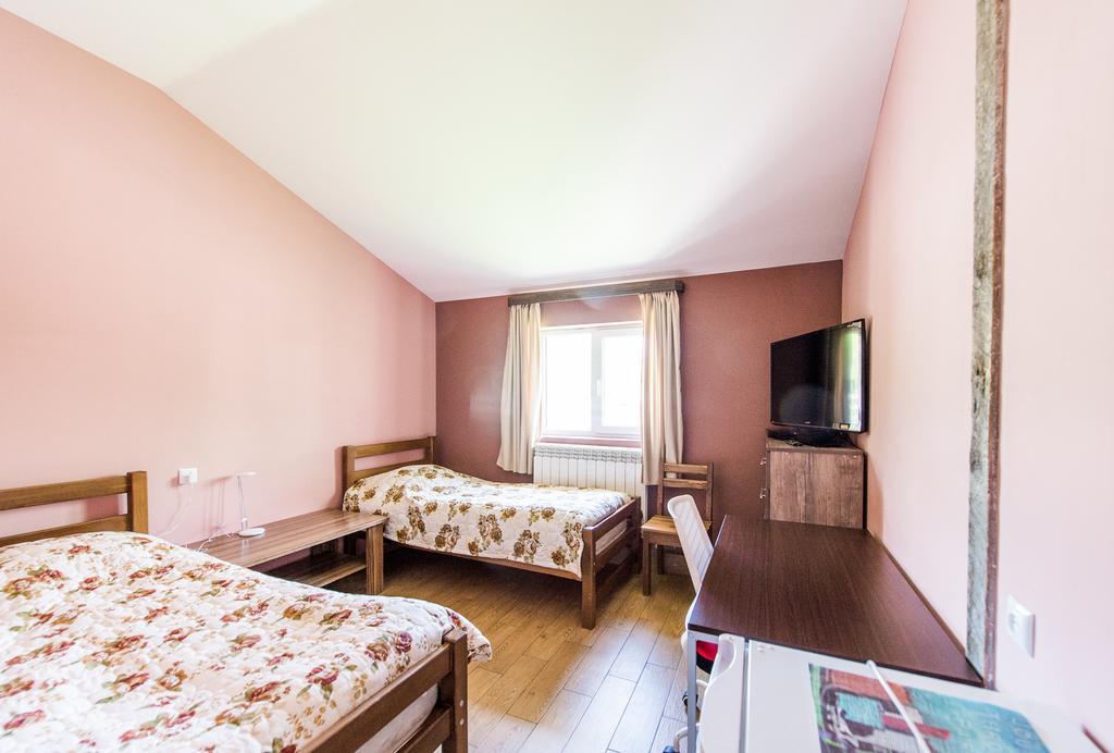 Guest House 15 Kazbegi Esterno foto