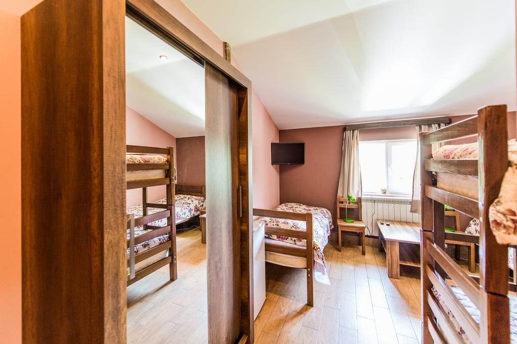 Guest House 15 Kazbegi Esterno foto